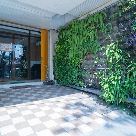Reddoorz Plus Syariah Near Pasar Turi سورابايا المظهر الخارجي الصورة